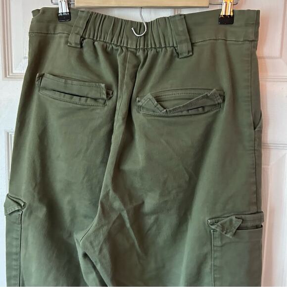 BDG Army Green Cargo Jogger Pants size Medium - Picture 9 of 10